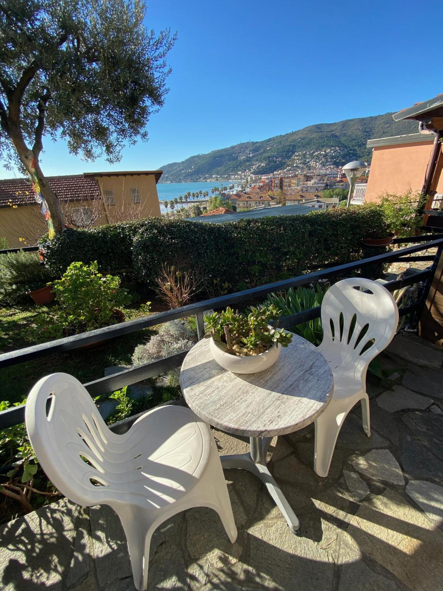 Albergo La Pineta Marina dʼMarina dʼAndora Zimmer foto